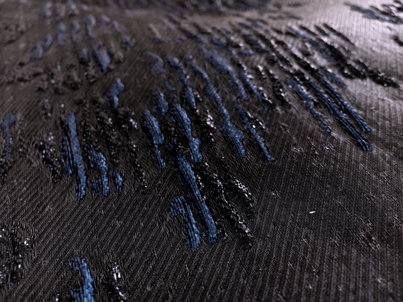 Silk and Polyester Blend Liquid Cloqué2