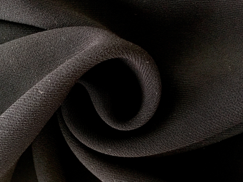 Sponge Crepe in Dark Grey0