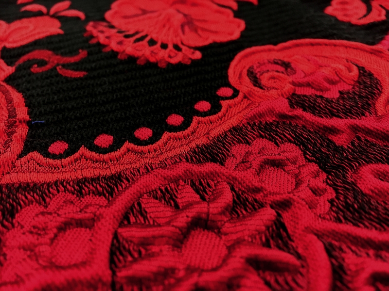 Cloqué Brocade with Large Swirls and Florals2