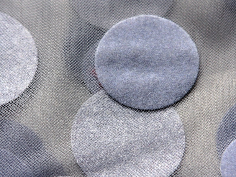 Flocked Dots on Illusion2