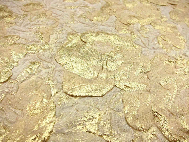 Silk Blend Metallic Cloqué2