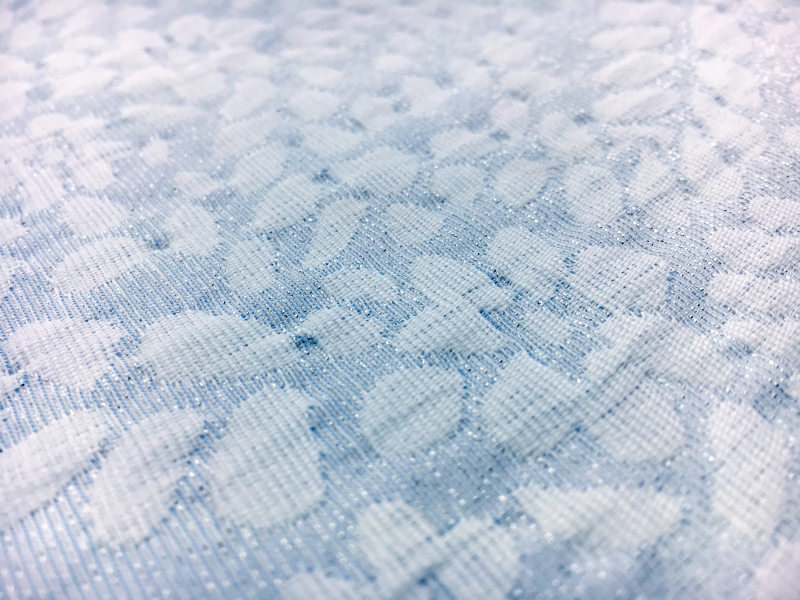 Metallic Brocade with Small Leaves2