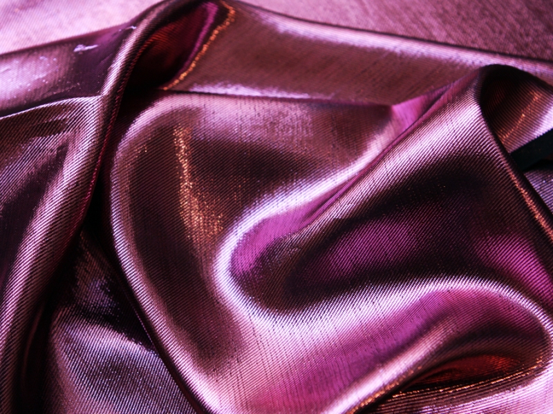 Rayon Lamé in Fucshia1