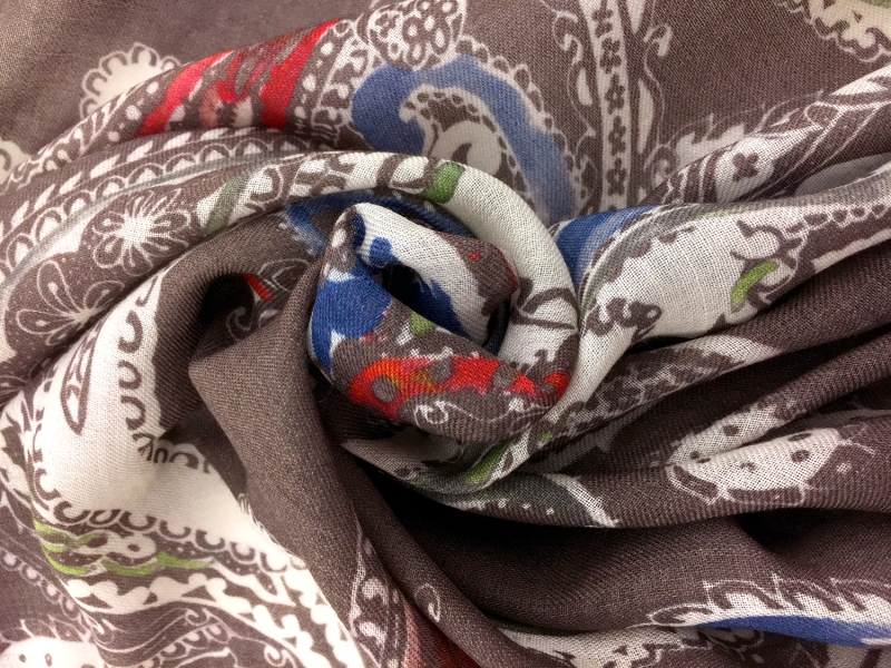 Italian Wool Challis With Over Sized Paisley Print1