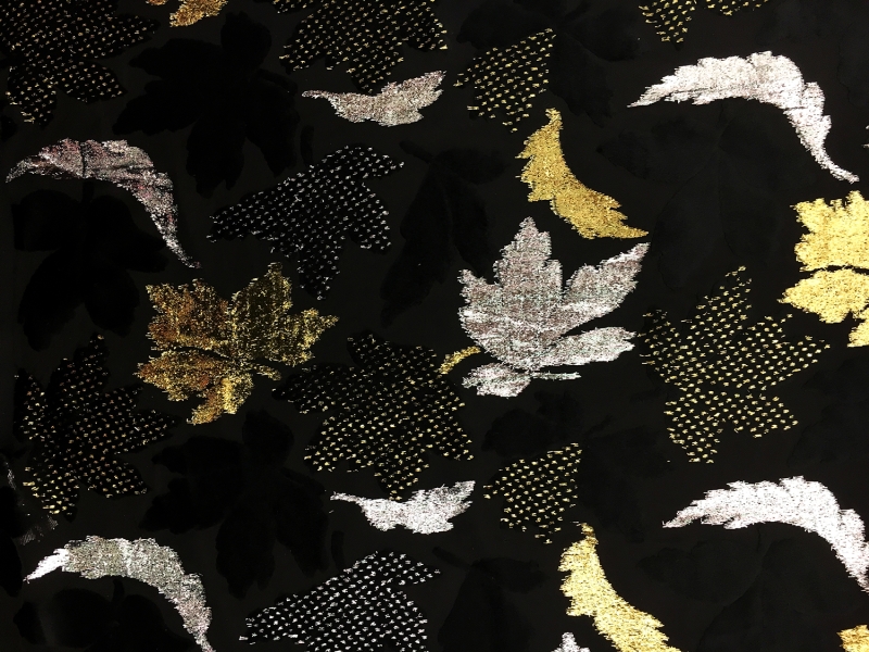 Silk Lurex Burnout Velvet with Leaves Motif0