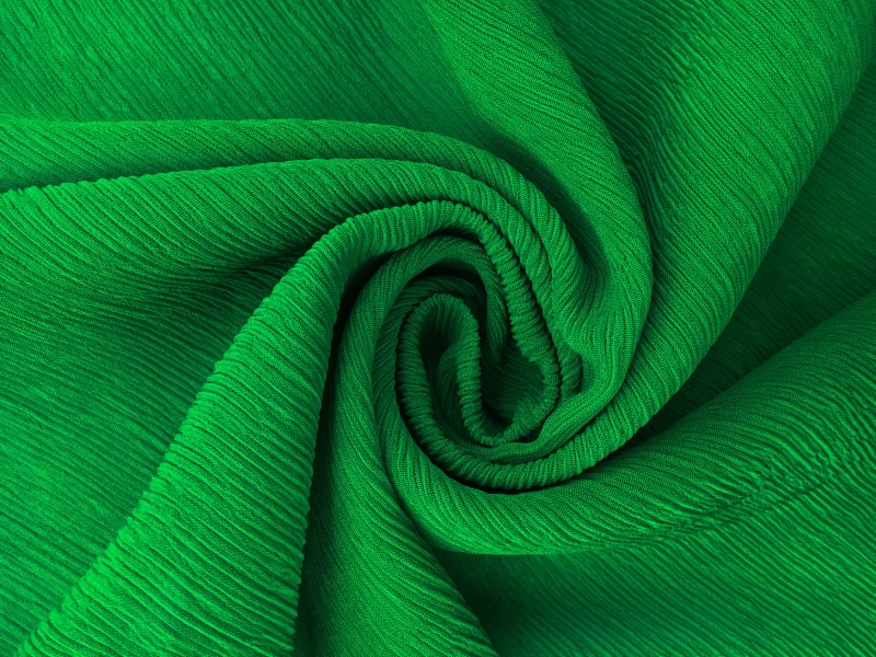 Crinkle Viscose in Kelly Green0