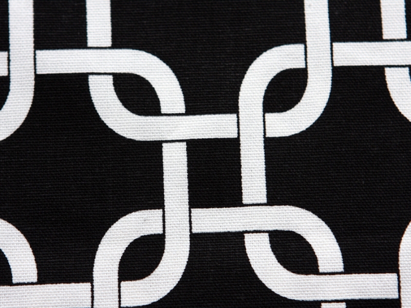 Cotton Canvas Geometric Knot Print2