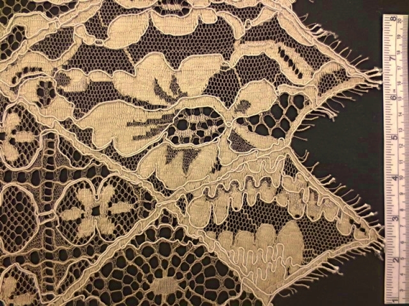 Corded Chantilly Lace0