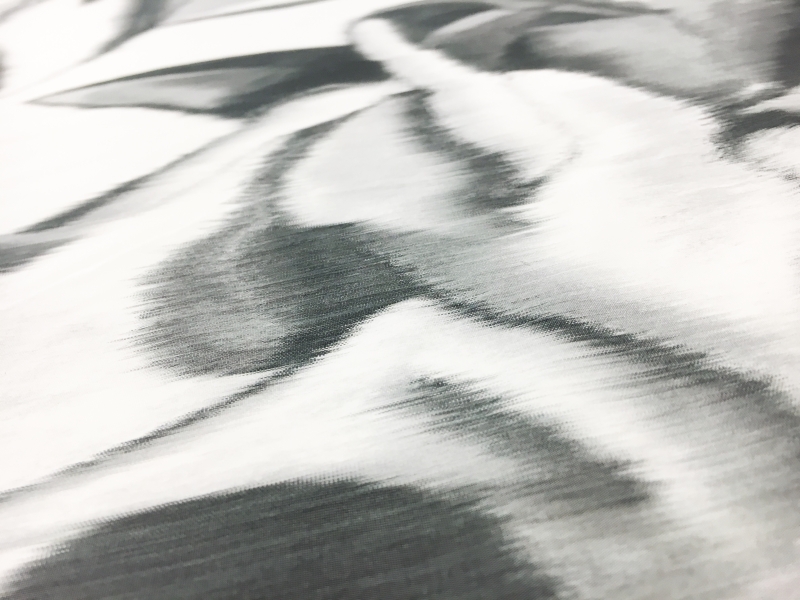 Tom Ford Warp Printed Silk Taffeta with Large Roses2