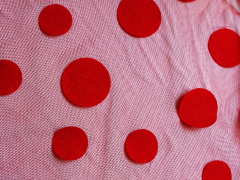 Flocked Dots on Illusion0