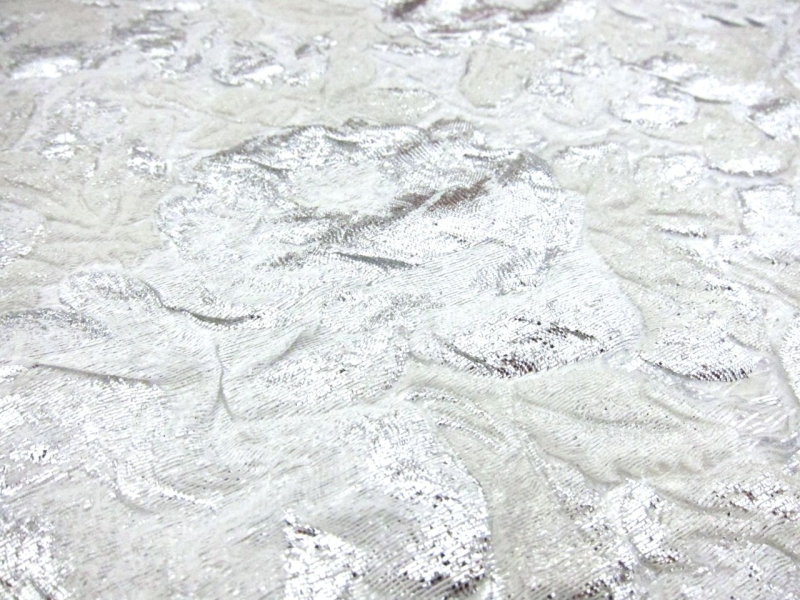 Silk Blend Metallic Cloqué2