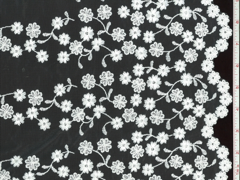 Embroidered Illusion0