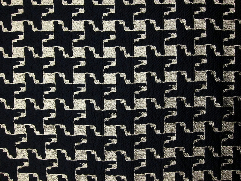Houndstooth Lamé Cloqué0