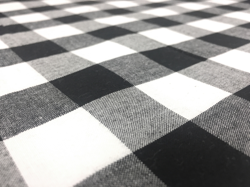 Carolina Cotton Gingham in Black2