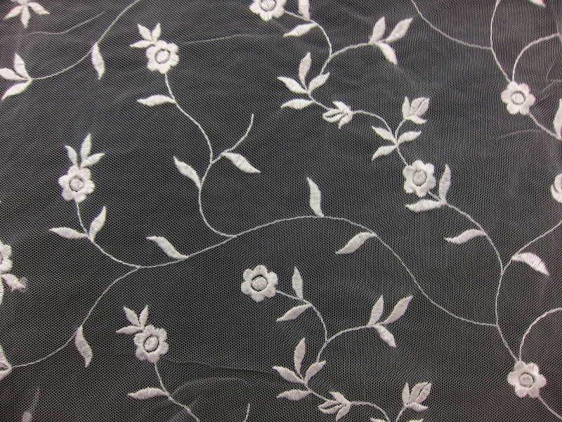 Embroidered Illusion0