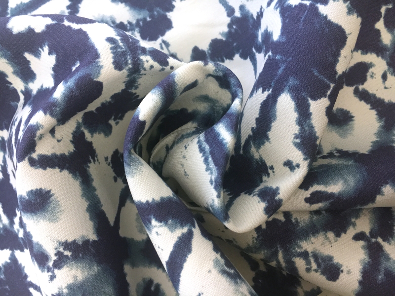 Stretch Linen Shibori Print in Indigo1