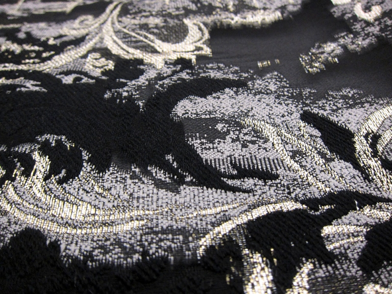 Silk Blend Metallic Fil Coupé Organza1